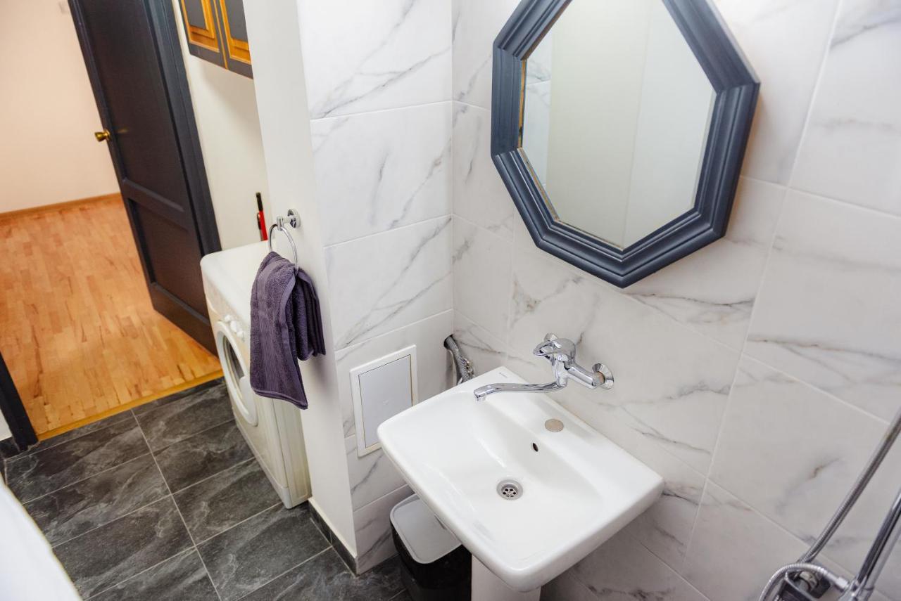 Promenada Old Town Apartment Bucureşti Ngoại thất bức ảnh